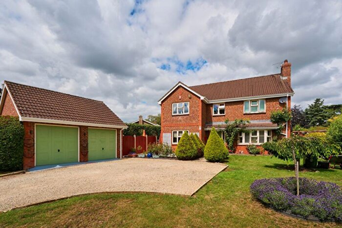 5 Bedroom Detached House For Sale In Halfway Close, Trowbridge, BA14
