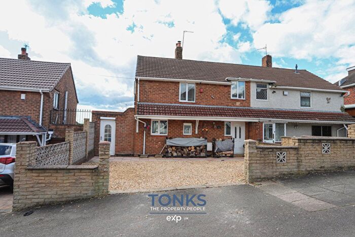 3 Bedroom Semi Detached House For Sale In Brickhouse Road, Rowley Regis, B65