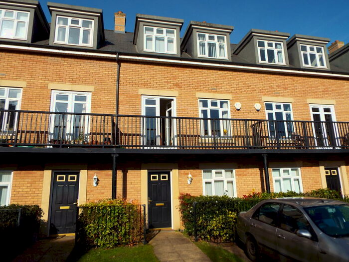 4 Bedroom House To Rent In Pearl Close, Cambridge, CB4