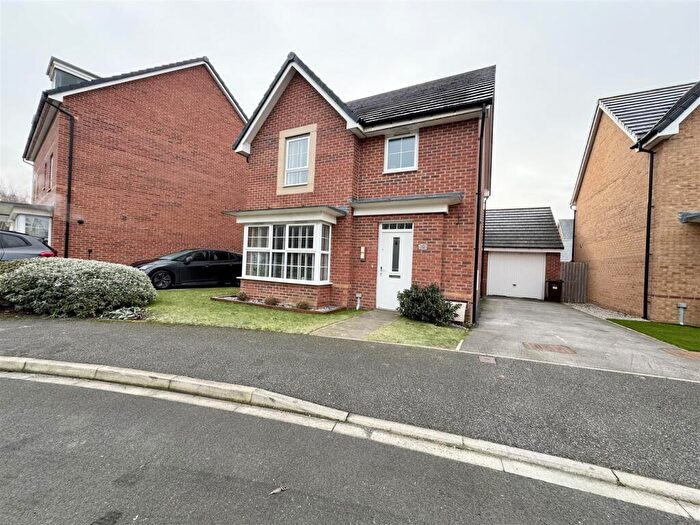 3 Bedroom Detached House For Sale In Emmerson Spur, Methley, Leeds, LS26
