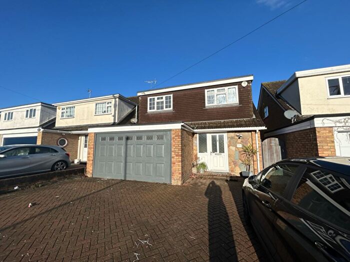 4 Bedroom Detached House To Rent In Great Berry Lane, Langdon Hills, Basildon, Essex, SS16