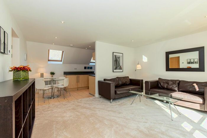 1 Bedroom Flat To Rent In St. Thomas Street, Oxford, OX1