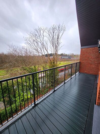 2 Bedroom Flat To Rent In Old Wharf Road, Stourbridge, West Midlands, DY8