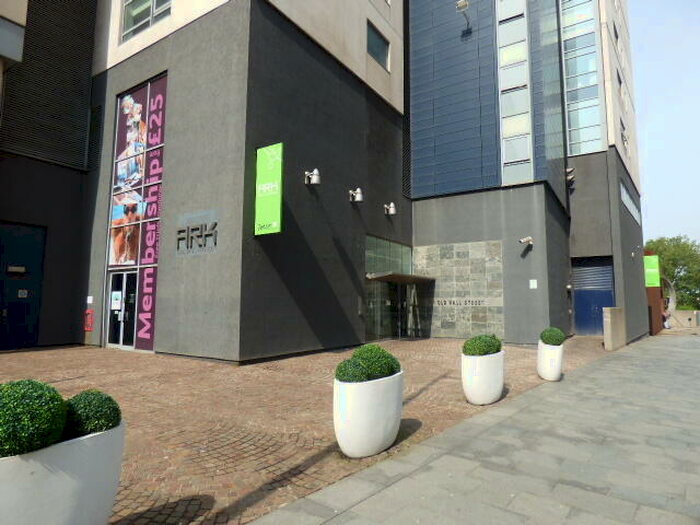 2 Bedroom Apartment To Rent In Beetham Tower, L3