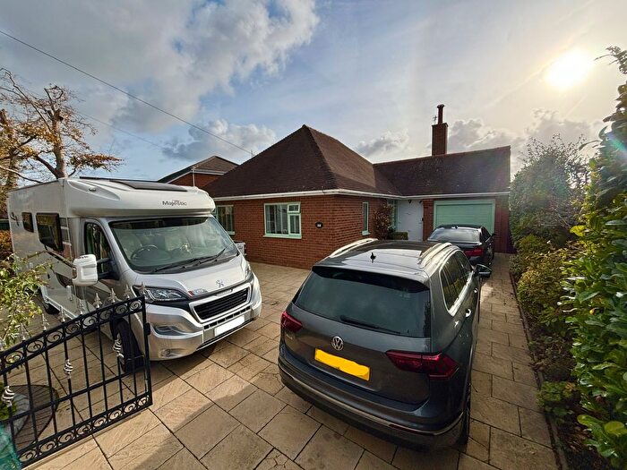 2 Bedroom Bungalow For Sale In Station Road, Thornton, FY5