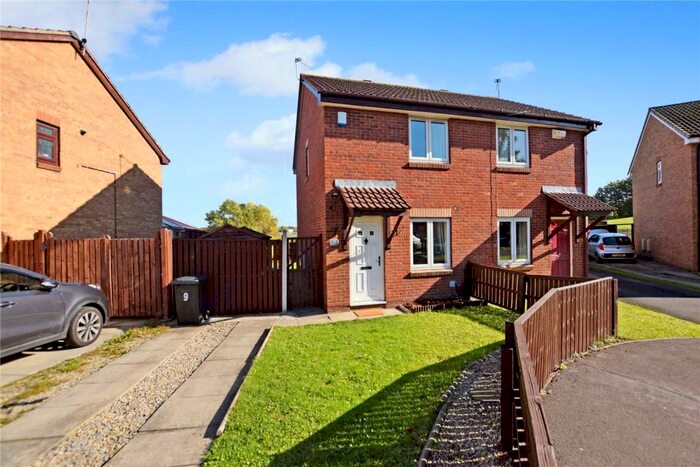 2 Bedroom Semi-Detached House To Rent In Raynville Place, Bramley, Leeds, LS13