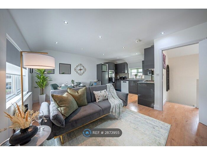 2 Bedroom Maisonette To Rent In Falling Lane, West Drayton, UB7