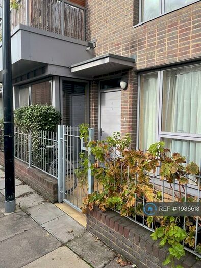1 Bedroom Flat To Rent In Fresco House, London, SE5