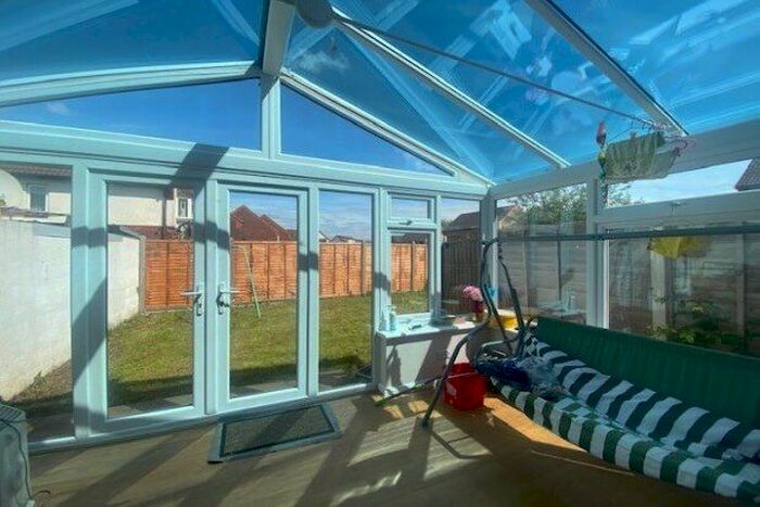 3 Bedroom Property To Rent In Perrys Lea, Bristol, BS32