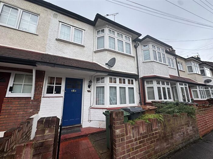 3 Bedroom Terraced House To Rent In Garfield Road, North Chingford, E4