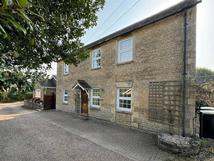 4 Bedroom Detached House To Rent In Rose Cottage, Easton On The Hill, PE9