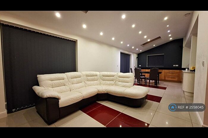 4 Bedroom Semi-Detached House To Rent In Weaverham, Northwich, CW8