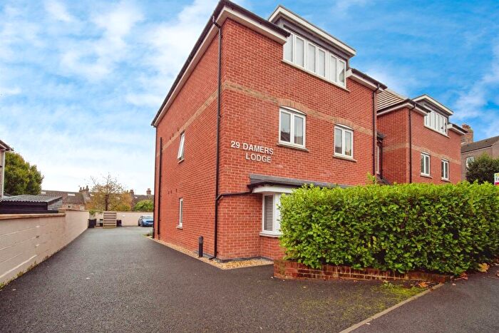 2 Bedroom Flat For Sale In Damers Road, Dorchester, DT1