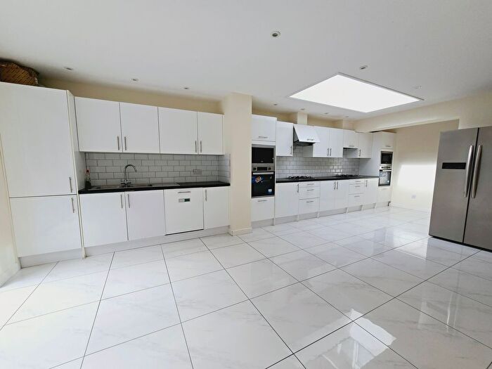 Studio To Rent In Perry Mead, Bushey, WD23