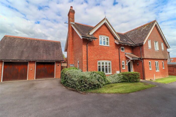 5 Bedroom Detached House For Sale In Martins Rise, Whiteparish, Salisbury, Wiltshire, SP5