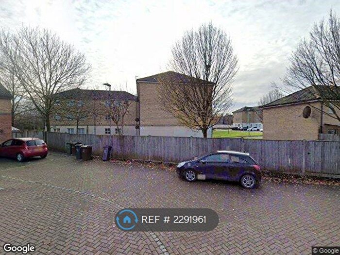 2 Bedroom Flat To Rent In Causton Square, Dagenham, RM10