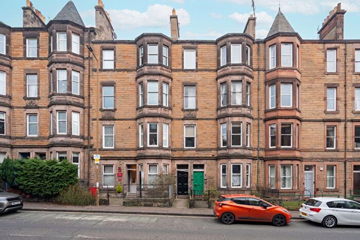 3 Bedroom Flat To Rent In Dalkeith Road, Edinburgh, EH16