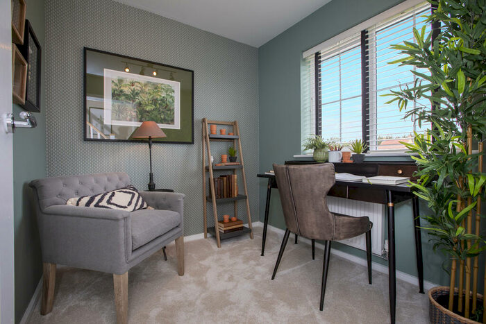 4 Bedroom Detached House For Sale In Walton Road, Drakelow, DE15