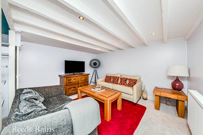 3 Bedroom End Of Terrace House For Sale In Bridge Street, Macclesfield, Cheshire, SK11
