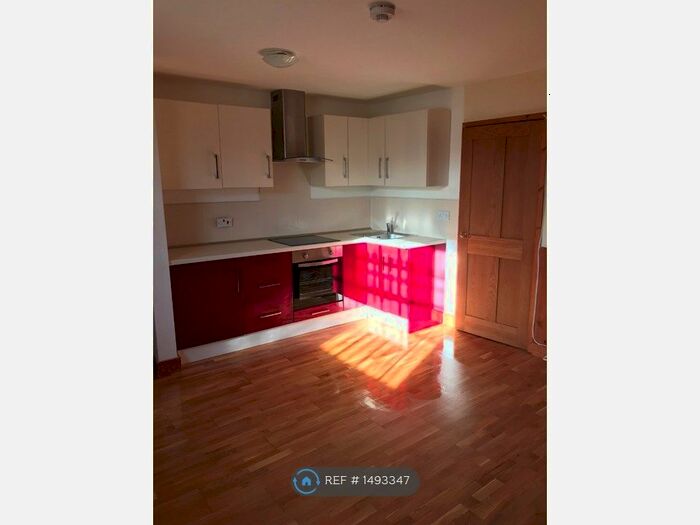 2 Bedroom Flat To Rent In Grove Road, Portland, DT5