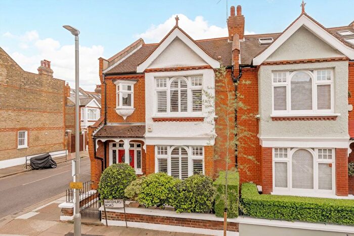 4 Bedroom End Of Terrace House For Sale In Wakehurst Road, Between The Commons, SW11