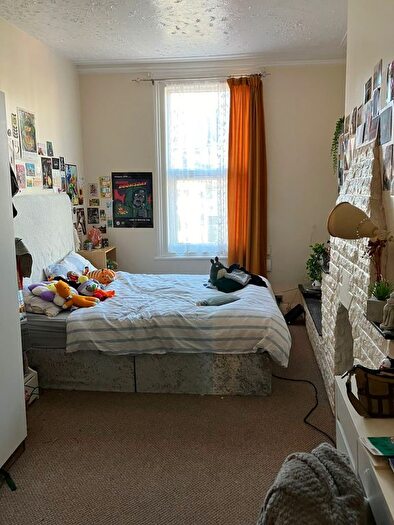 4 Bedroom Flat To Rent In Gloucester Road, Bristol, BS7