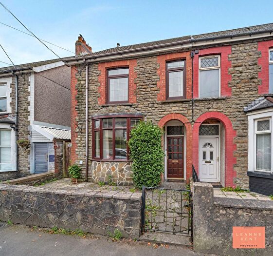 3 Bedroom Semi-detached House For Sale In Graig Y Fedw, Abertridwr, CF83
