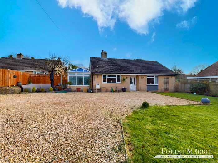 3 Bedroom Bungalow For Sale In Fourways Close, Castle Cary BA7
