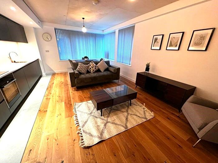 2 Bedroom Apartment To Rent In Finlays Yard, Mangle Street, M1