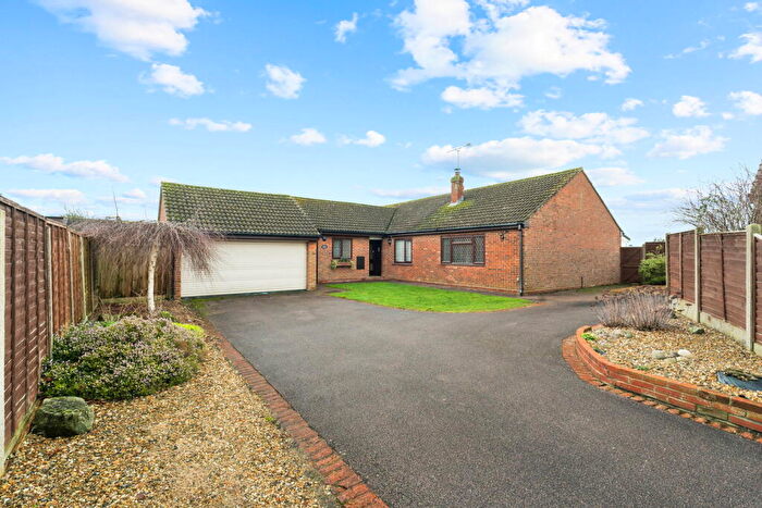 4 Bedroom Detached Bungalow For Sale In Little Henleys, Hunsdon, SG12