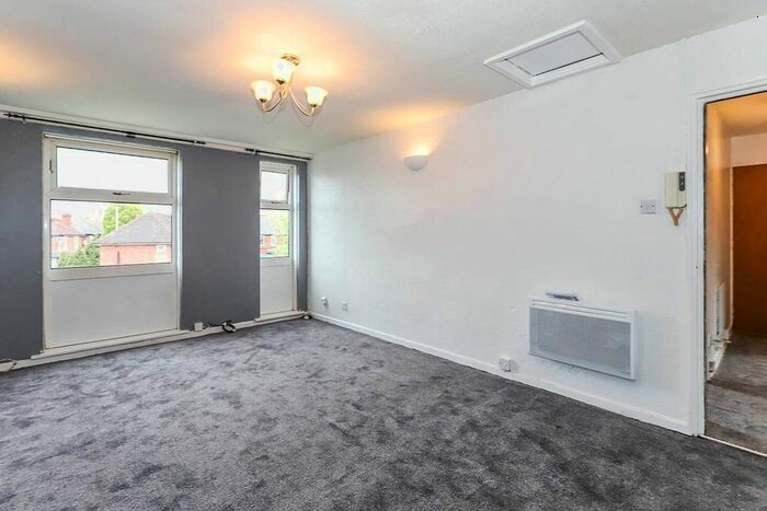 1 Bedroom Flat To Rent In The Oaklands, Lea Road, Wolverhampton, West Midlands, WV3