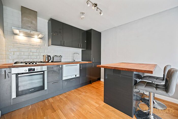 1 Bedroom Flat For Sale In Leigham Court Road, London, SW16