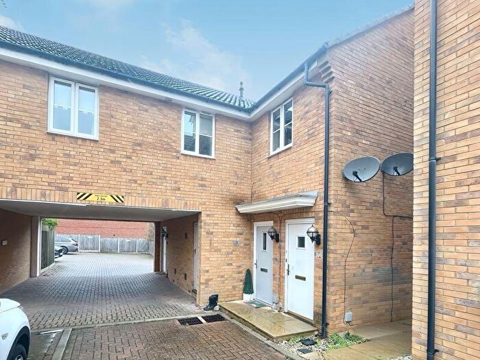 2 Bedroom Property To Rent In Lodysons Close, Orsett Village, RM16