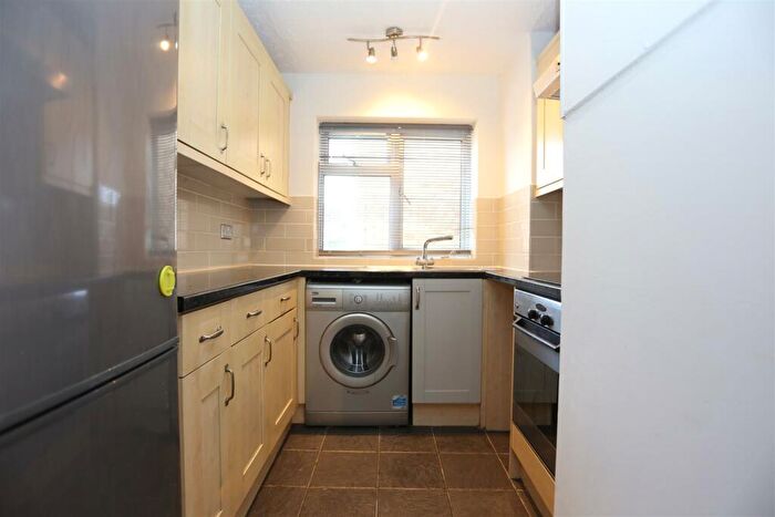 2 Bedroom Flat To Rent In Cliveden Court, London Road, Brighton, BN1
