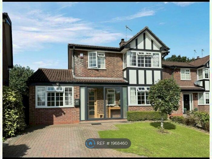 4 Bedroom Detached House To Rent In Hopton Crofts, Leamington Spa, CV32