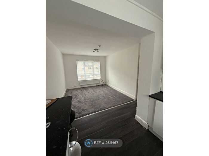1 Bedroom Flat To Rent In Thornside Walk, Liverpool, L25