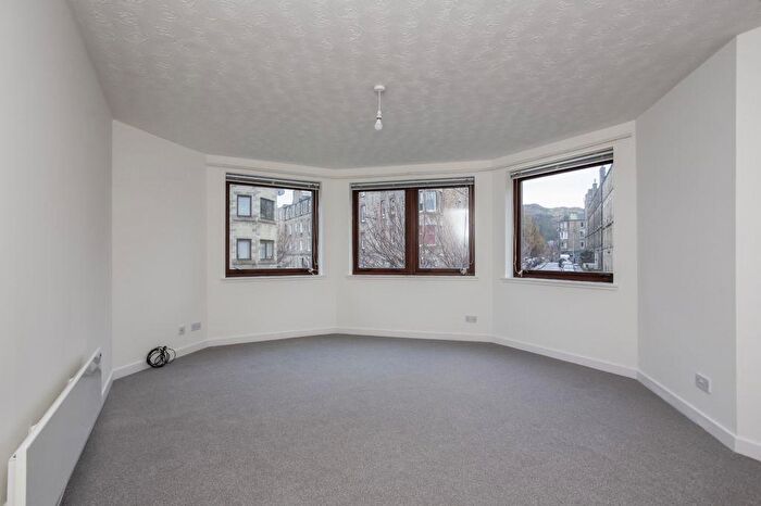 2 Bedroom Flat To Rent In Dalgety Road, Meadowbank, Edinburgh, EH7