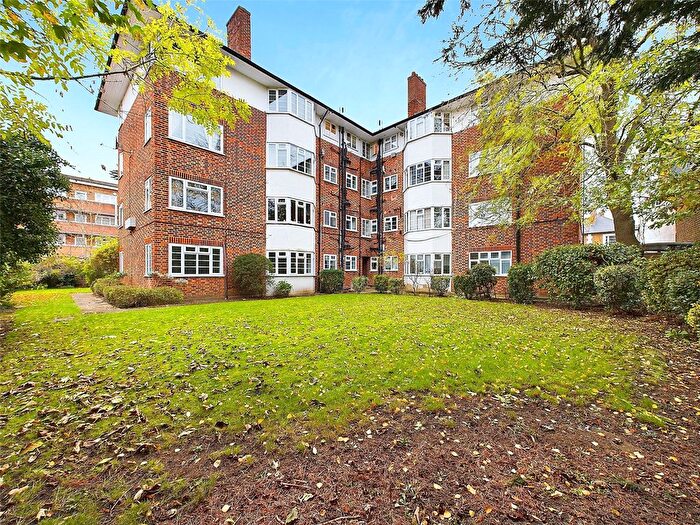 1 Bedroom Flat To Rent In Hampton Road, Twickenham, TW2