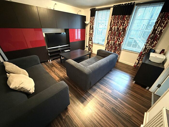 2 Bedroom Flat To Rent In Oldmill Court, Marywell Street, City Centre, Aberdeen, AB11