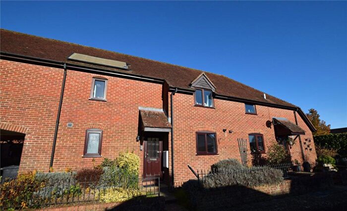 1 Bedroom Apartment To Rent In The Cloisters, Steeple Drive, Alton, Hampshire, GU34