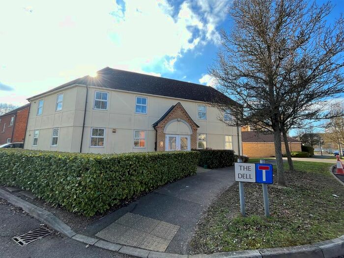 2 Bedroom Flat To Rent In Greenwich Way, Waltham Abbey, EN9