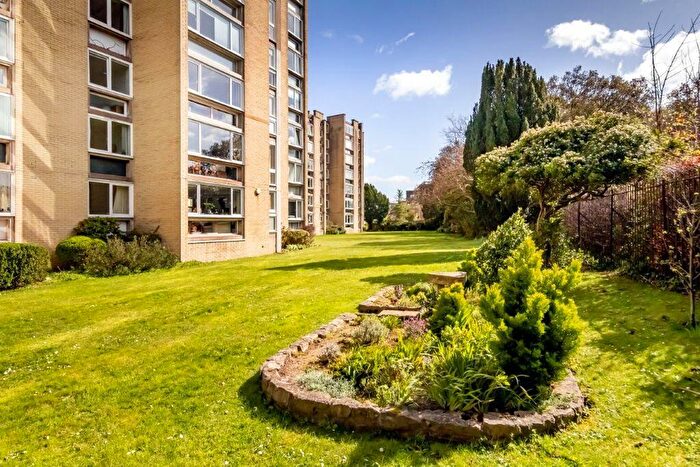 2 Bedroom Apartment For Sale In Durdham Park | Redland, BS6