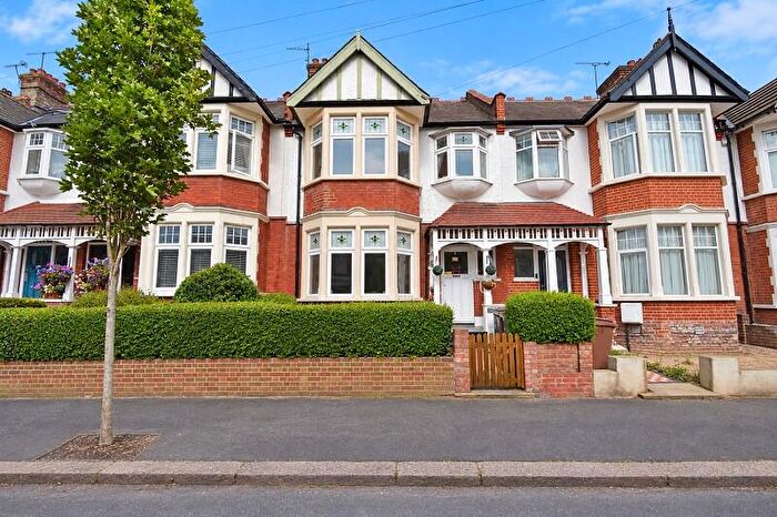 3 Bedroom Terraced House For Sale In Beech Hall Road, Highams Park, London., E4
