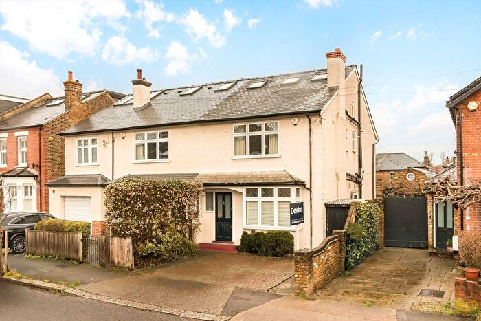 4 Bedroom Property For Sale In Worthington Road, Surbiton, KT6