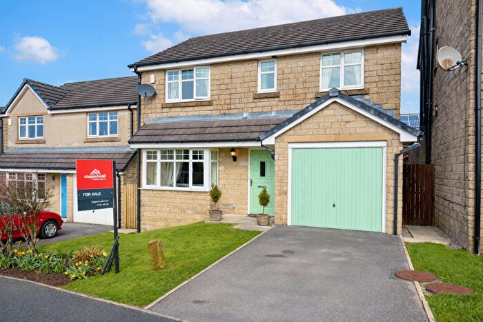 4 Bedroom Detached House For Sale In Fieldfare Way, Bacup, Rossendale, OL13