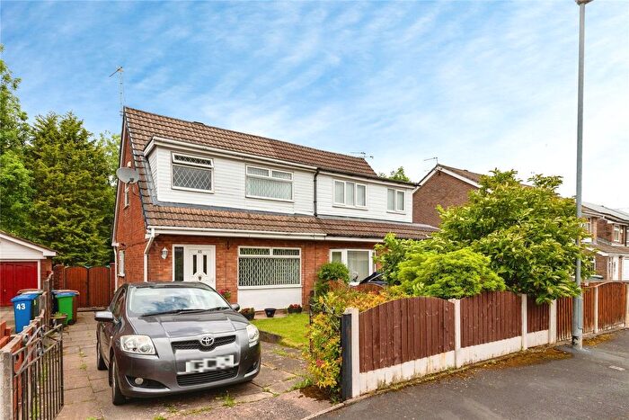 3 Bedroom Semi Detached House For Sale In Chelford Close, Middleton, Manchester, Greater Manchester, M24