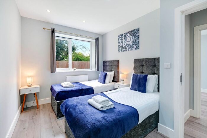 2 Bedroom Flat To Rent In Braywick Road, Maidenhead, SL6