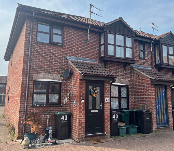 2 Bedroom Flat For Sale In Enville Way, Colchester, CO4