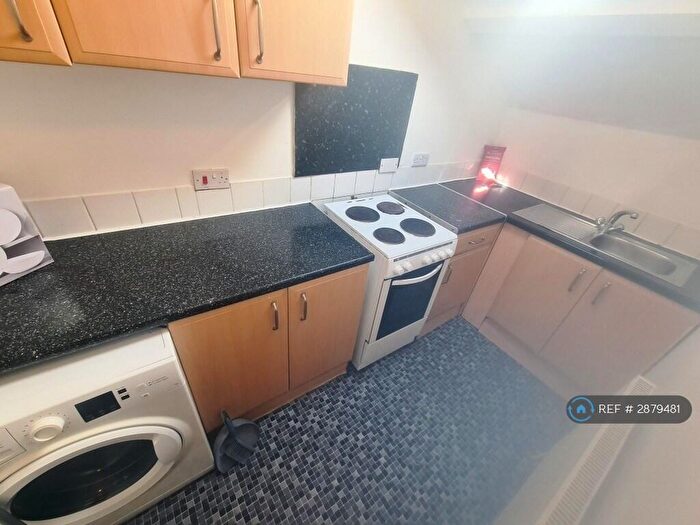 1 Bedroom Flat To Rent In Ash Tree Road, Manchester, M8