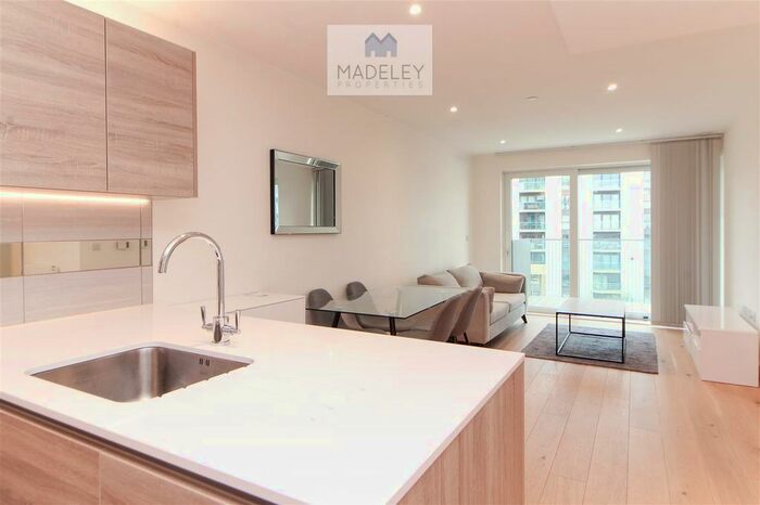 2 Bedroom Flat To Rent In Norton House, Duke Of Wellington Avenue, London, SE18